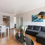 Modern Apartment Near St Peter S