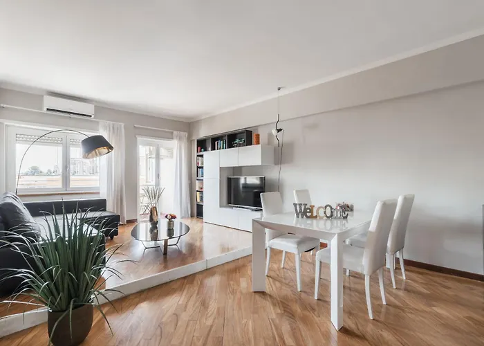Modern Apartment Near St Peter S